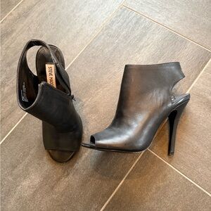 Steve Madden Black Leather Open-Toe Ankle Booties size 6.5 EUC